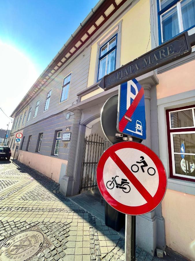 Filek House Apartment Sibiu Luaran gambar